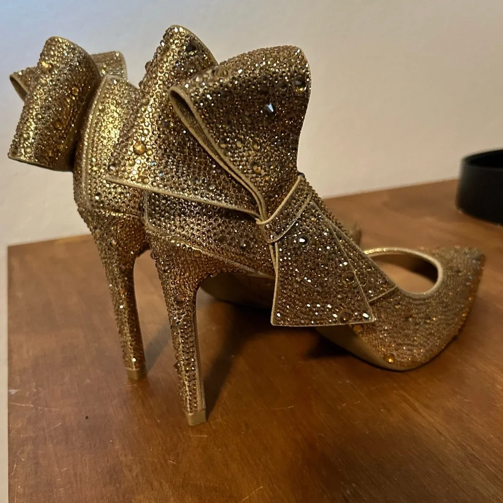 INC International Concepts Silvee Gold Heels with Bow Detail Rhinestones Pointed - Picture 4 of 7